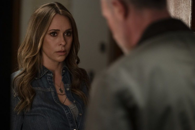 Jennifer Love Hewitt reprisa o papel de Juile James no novo "Eu Sei o Que Vocês Fizeram no Verão Passado"