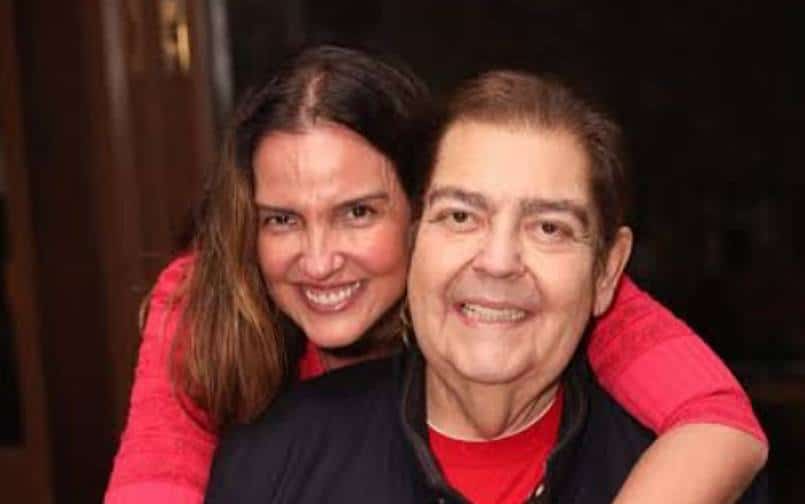 Faustao e esposa