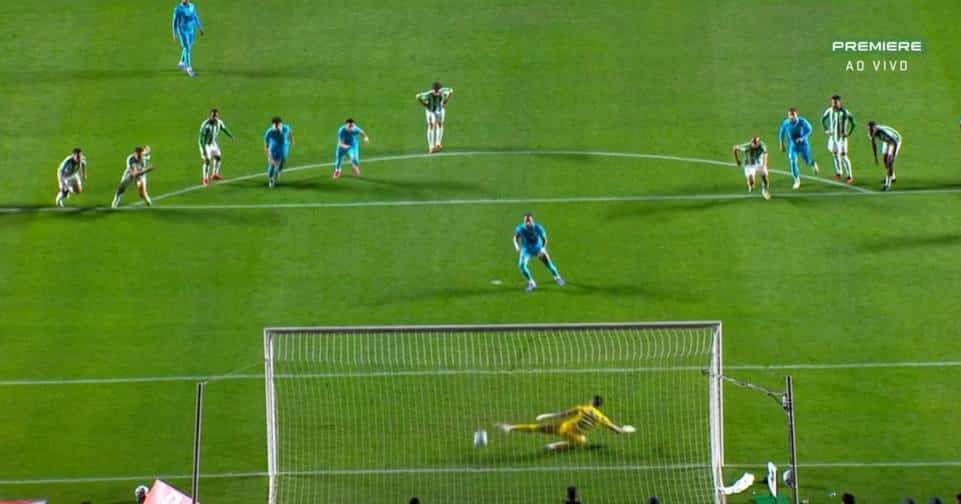 golaço de neymar de penalti no meio