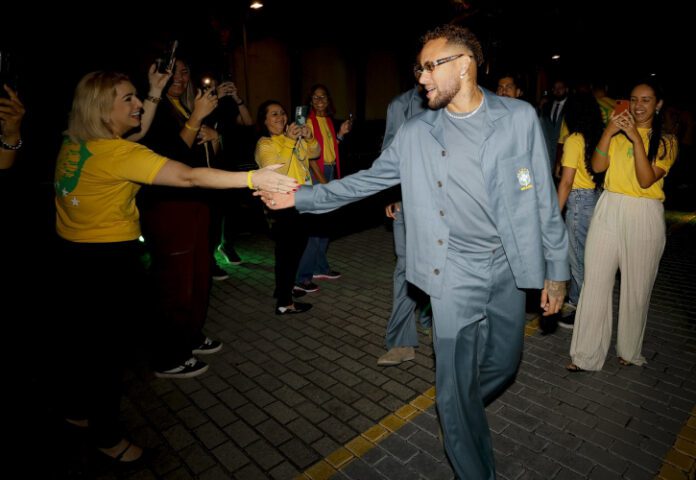 selecao-se-despede-dos-funcionarios-antes-de-viajar-para-os-estados-unidos-01062026-725x500-1