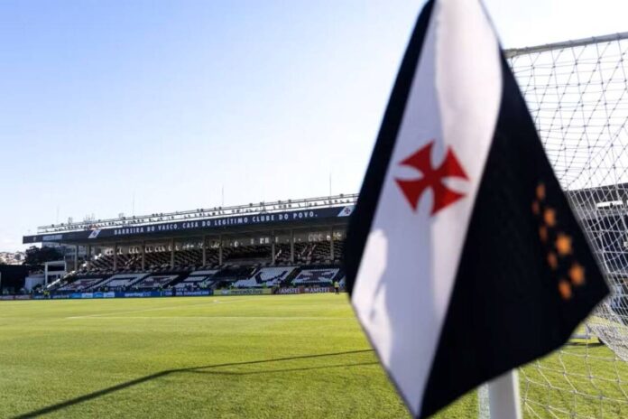 Sao-Januario-bandeira-do-Vasco-